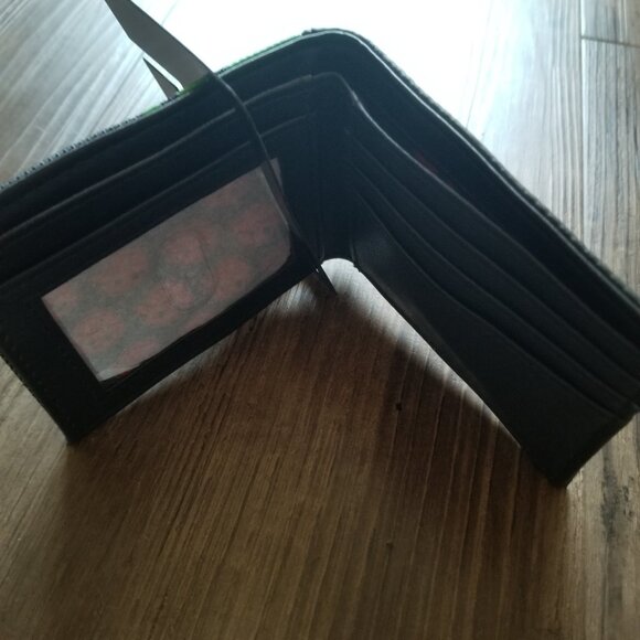 Nintendo Super Mario Bowser Faux Leather Bifold Wallet - Picture 4 of 8